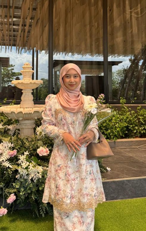 Siti Nur Aina